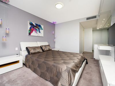 1606 / 30-44 The Circus, Burswood