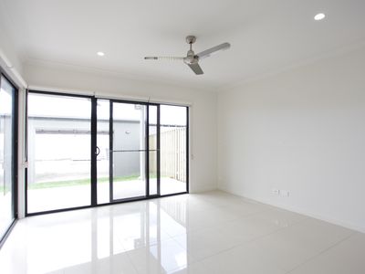 45 Eagle Parade, Rochedale
