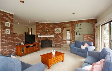 5 Morris Road, Beaconsfield Upper
