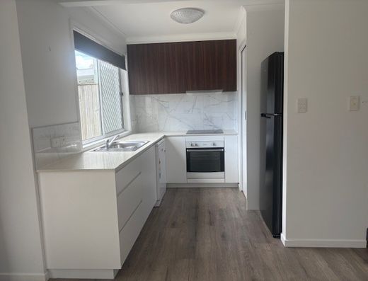 Townhouse in the heart of Coolum Beach image 3