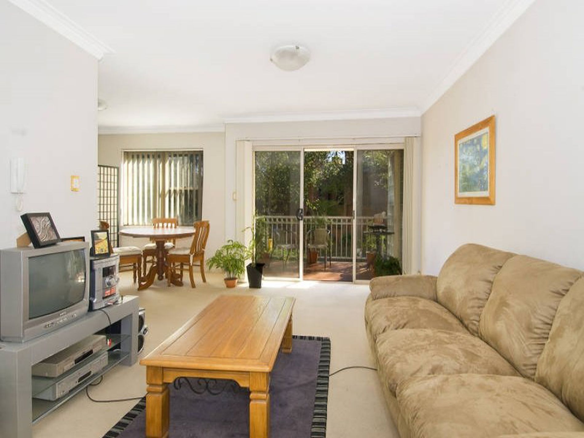 19 / 213 Wigram Road, Forest Lodge