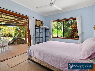 62591 Bruce Hwy, Cowley