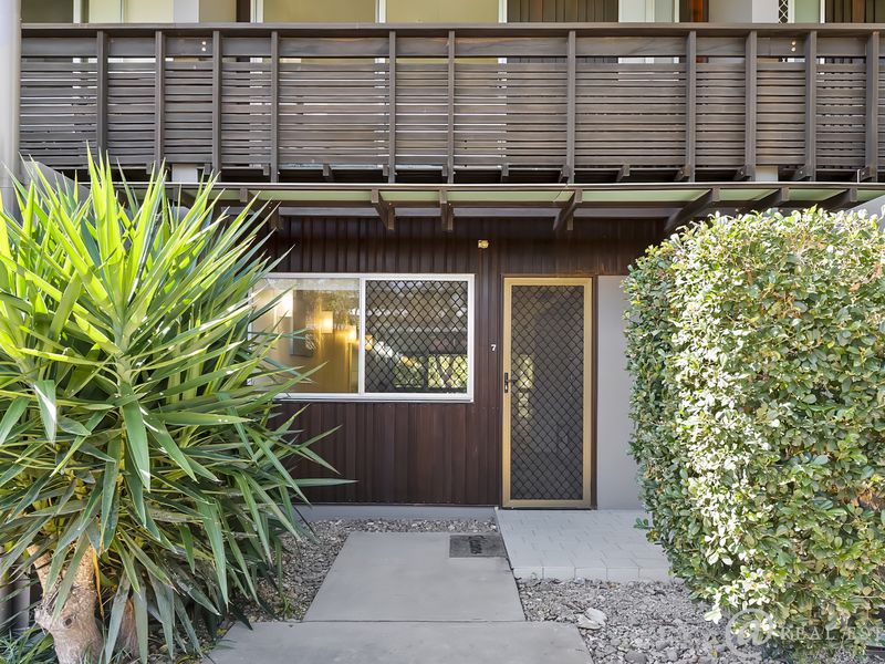 7 / 6 Lakewood Place, Zilzie