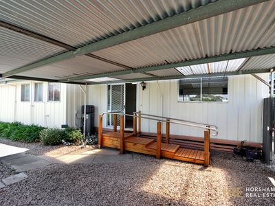 20 Felstead Avenue, Horsham