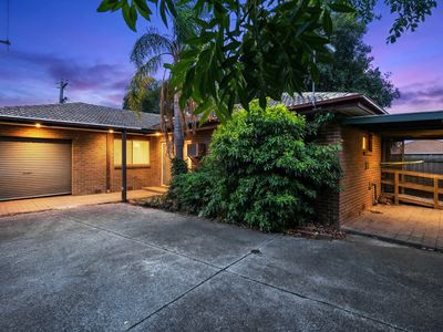 2 Ainsleigh Court, Cranbourne