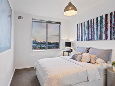 9 / 2 Hampton Street, Burswood