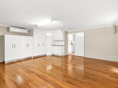 10 Vassallo Drive, Glenella