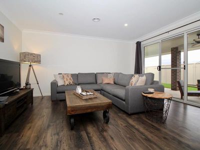 73 Graham Drive, Kelso