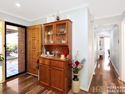 15 Willow Court, Donald