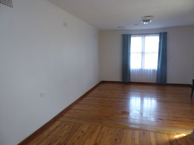 14 Busby Road, Busby
