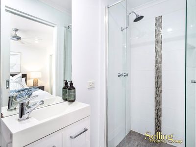 11 Monroe Court, Oxenford