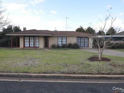1 Osborne Place, Dubbo