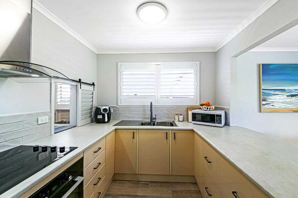 13 Pine Avenue, Tewantin
