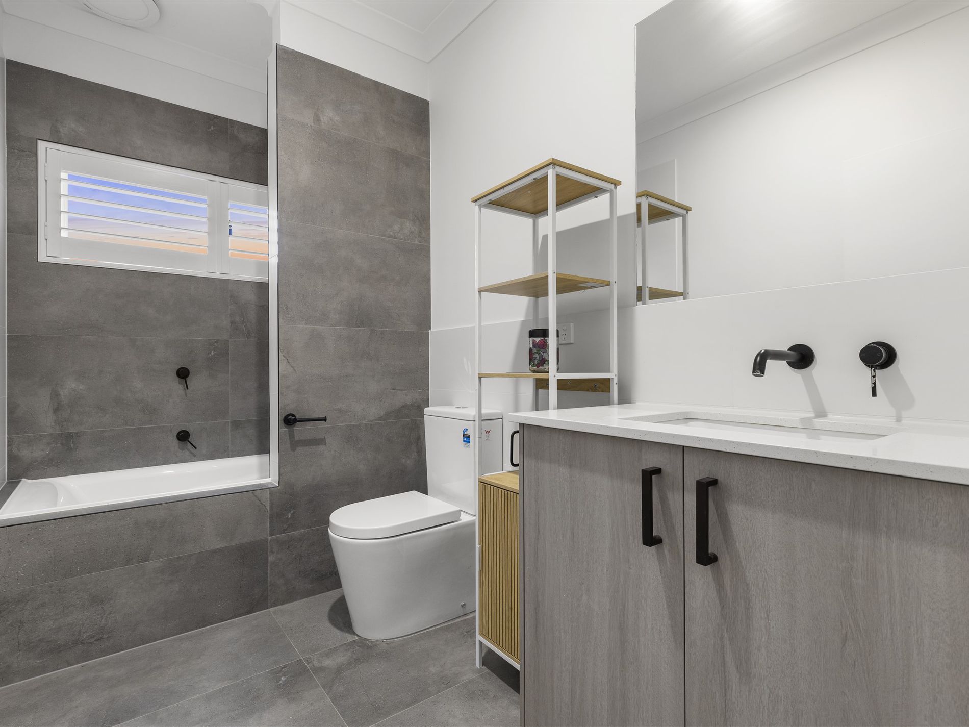 2 / 5 Stellmach Street, Everton Park