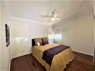 5 Gardenvale Street, Holland Park West