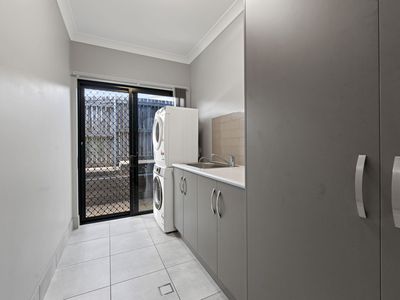 2 / 6 Waller Street, Atherton