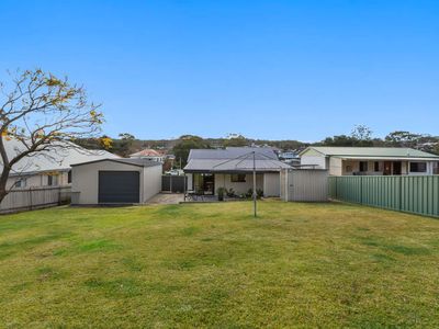 44 John Street, Belmont North