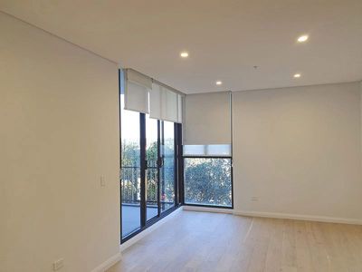 412 / 5 Maple Tree Road, Westmead