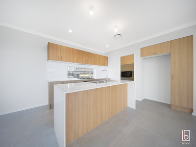 6 Durian Street, Wadalba