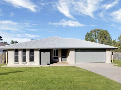 39 LAKESIDE DRIVE, Taroomball