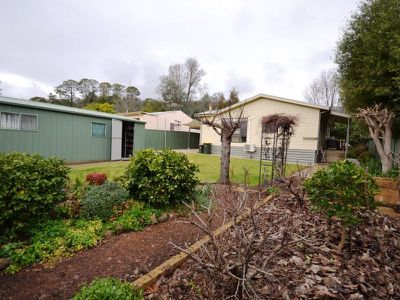 115 Lakeside Avenue , Mount Beauty