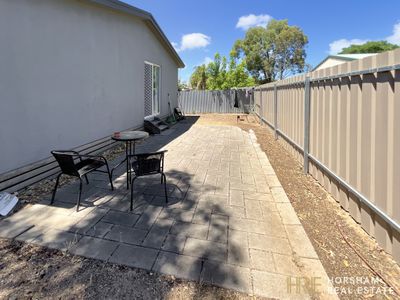 2 / 120 Bennett Road, Horsham