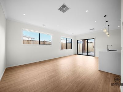 164 Villa Doria Drive, Clyde North