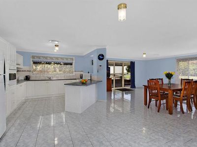 4 Mountain Ash Rd, Hamlyn Terrace