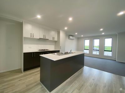 32 Greaves Avenue, Deanside