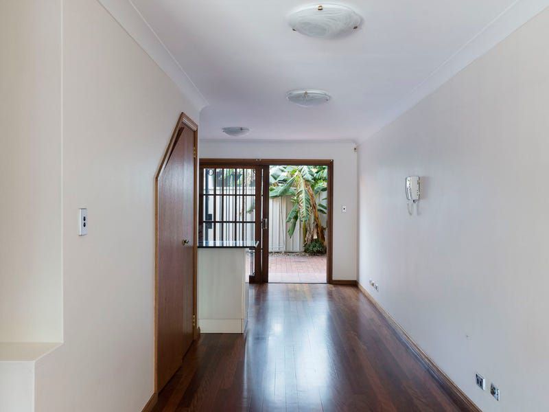 16 Rennie Street, Redfern