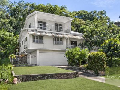 10 Gilbert Crescent, Castle Hill