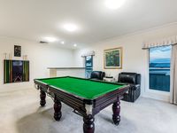 1 Nowingi Close, Eight Mile Plains