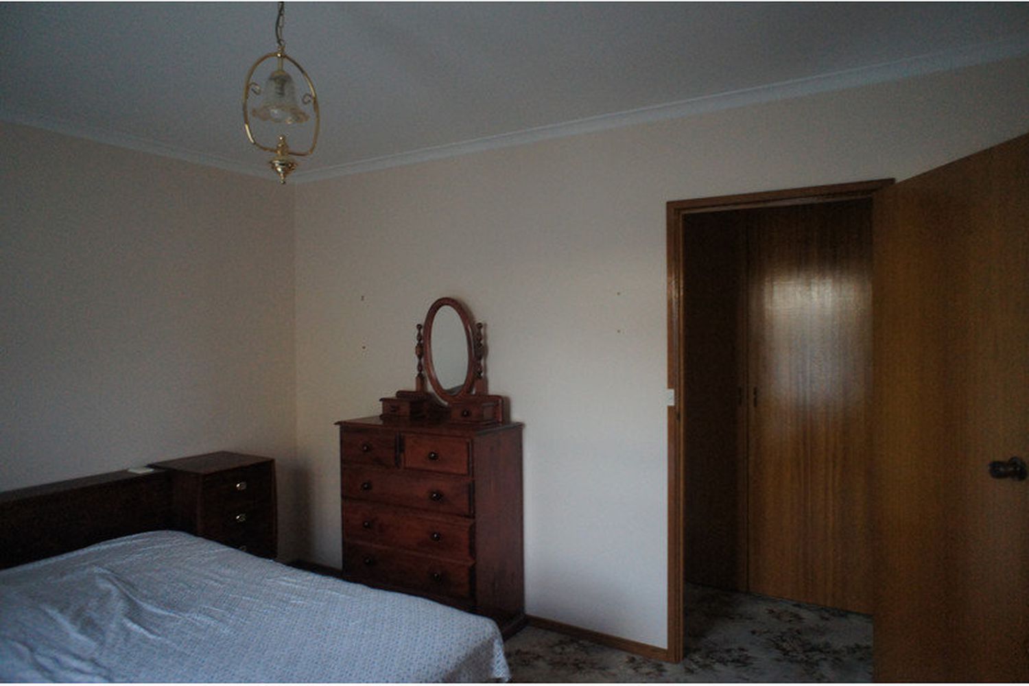 14 Burgess Street, Horsham