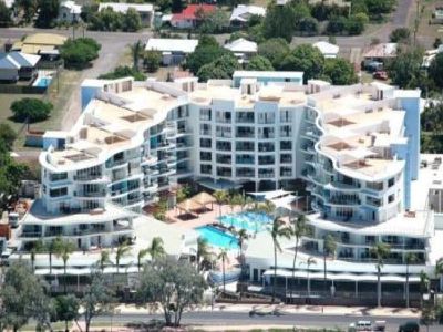 569-571 The Esplanade, Urangan