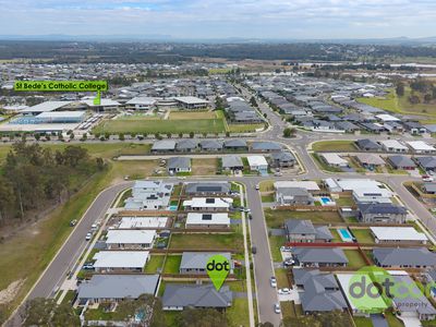 2 / 12 Aurora Way, Chisholm