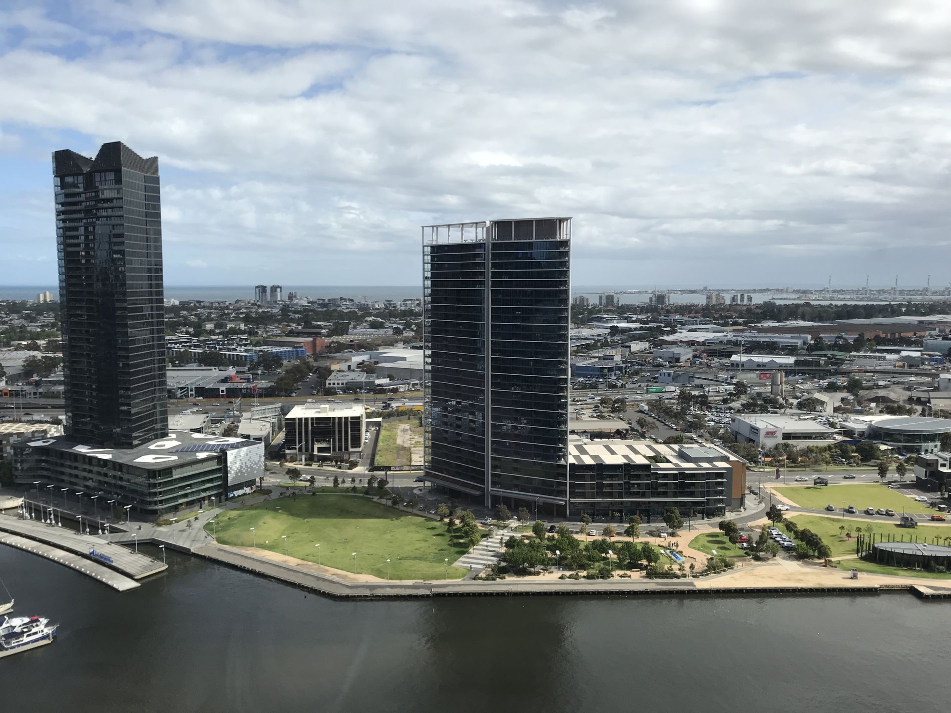 2508N / 883 Collins Street, Docklands