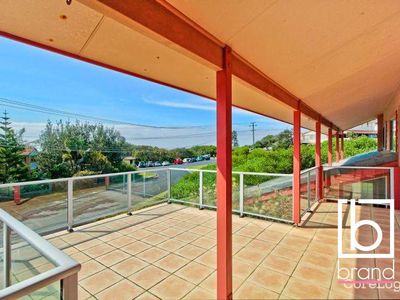 5 Bluewave Crescent, Forresters Beach