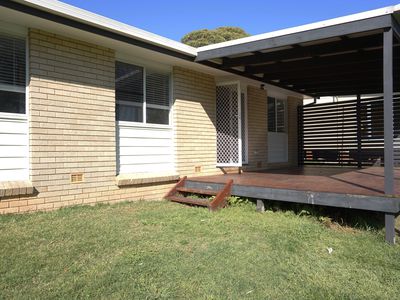 10 ARMSTRONG CRESCENT, Robertson