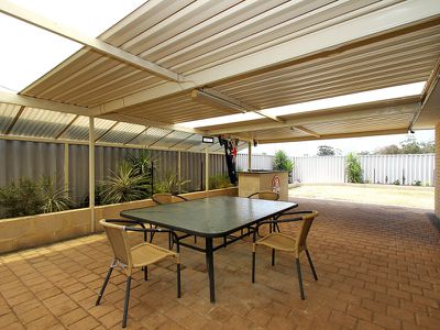 11 Camellia Way, Bennett Springs