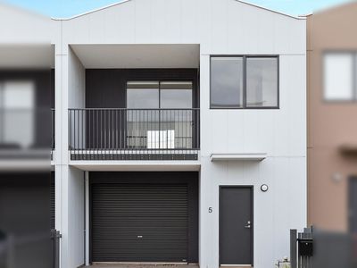 5 Dobright Street, Truganina