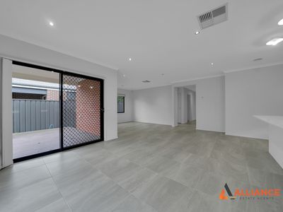 90 Bullion Avenue, Wollert