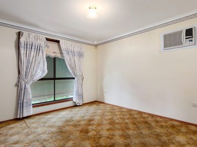 8 Hanley Cres, Seymour