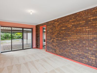18 Brook Place, Normanville