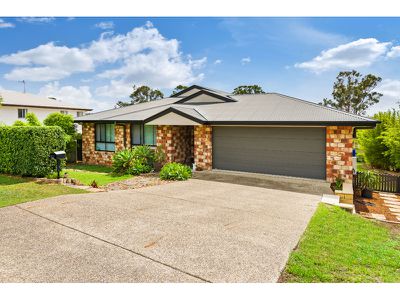 43 Codrington Cct, Pacific Pines