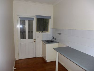 24 Mercer Parade, Newtown