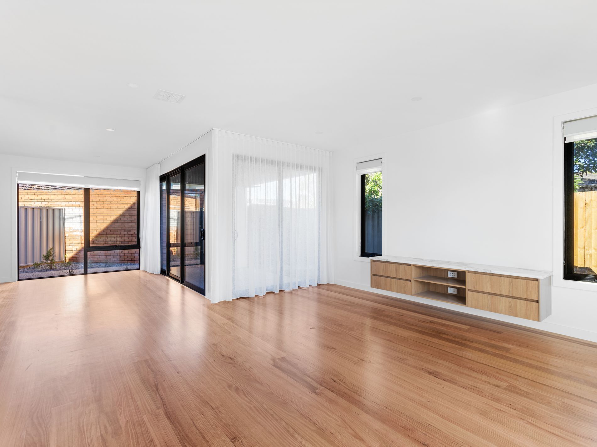 36 Stapley Crescent, Altona North