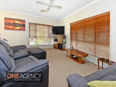 42 Glasshouse Cr, Forest Lake