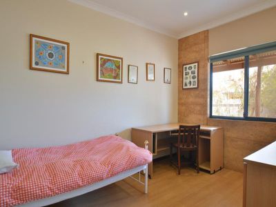 3 Emery Close, Broadwood