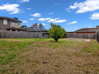 14 Charlton Crescent, Reservoir