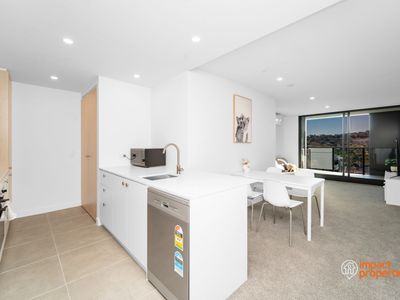 704 / 220 Melrose Drive, Phillip